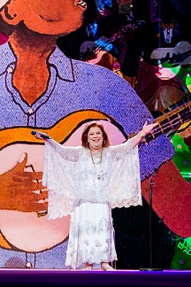 Beth Carvalho no Prêmio da Música Brasileira por Tata Barreto
